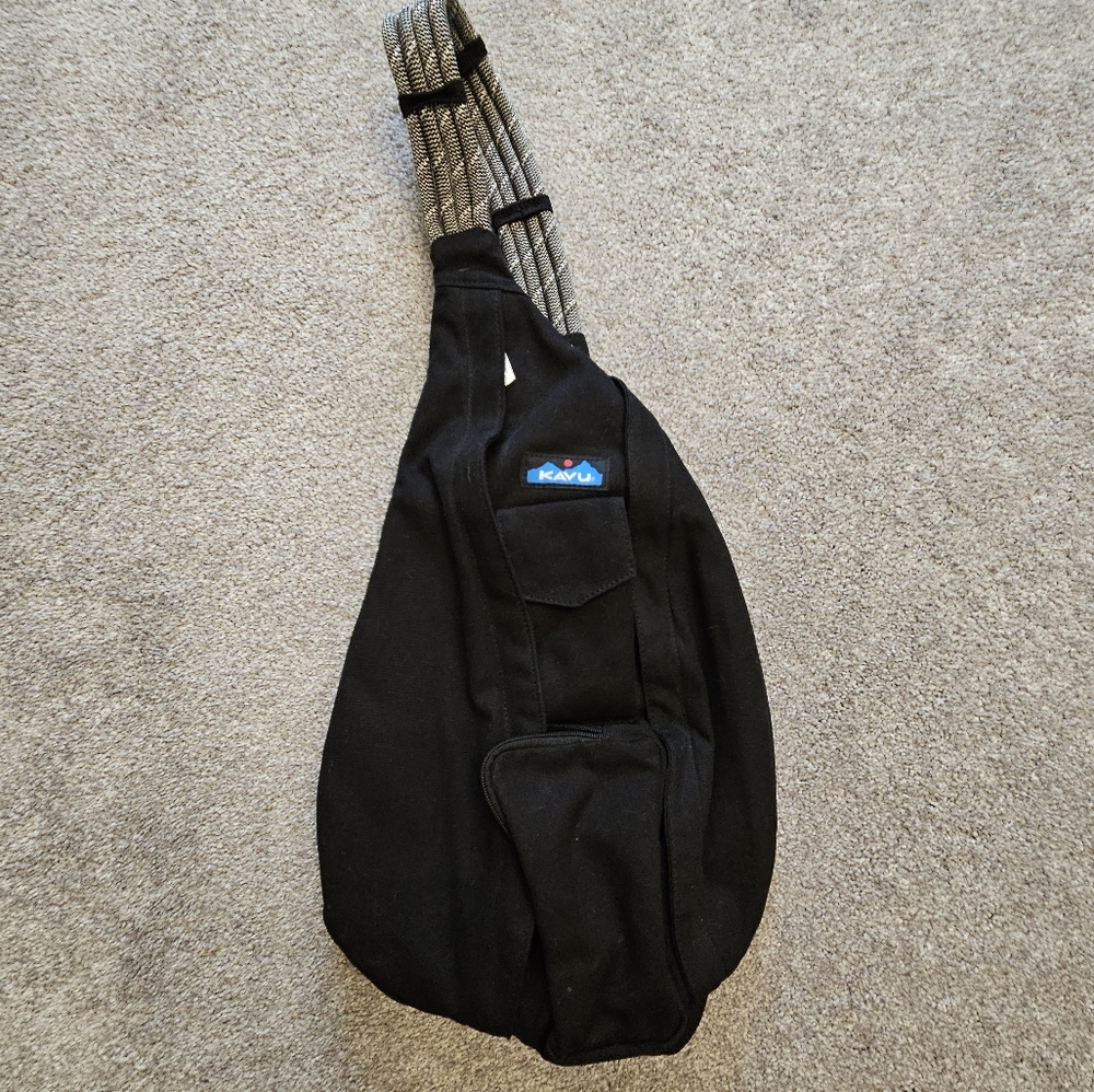 Kavu black canvas bag